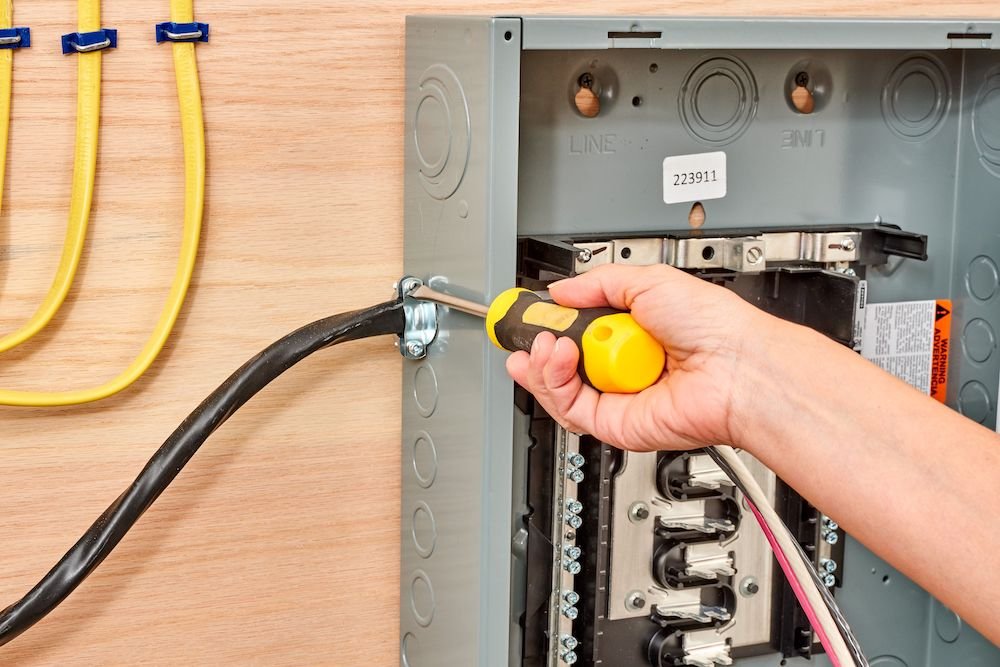 How to Install and Maintain Electrical Panel? - electricgs.com